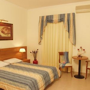 Ionis Art Hotel